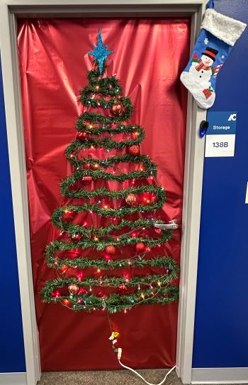 Luara Vanderford   Christmas Tree