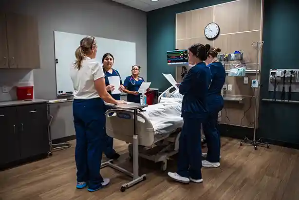 Simulation Class with instructor and students